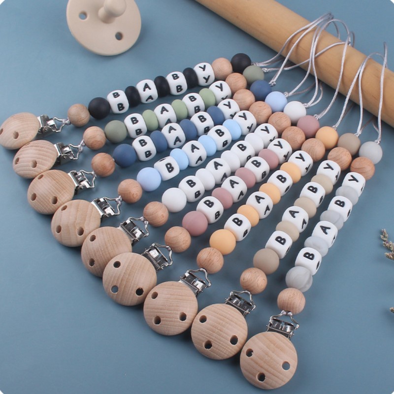 Baby Products In - ที่หนีบจุกนมหลอกแบบซิลิโคน ปรับแต่งชื่อได้ สายคล้องจุกนมหลอกสำหรับเด็ก ของเล่นกัดแทะ ของขวัญวันเกิดเด็ก ของขวัญสำหรับงานเลี้ยงฉลองทารก